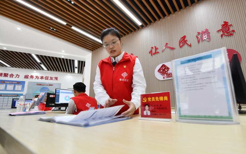 時政微觀察丨這是黨的一條成功經(jīng)驗 勞務(wù)派遣服務(wù)的探索與發(fā)展